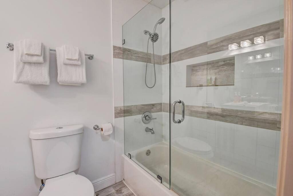 5 Bedroom Mansion With Pool And Non-Heated Jacuzzi Games In Boynton Beach Buitenkant foto