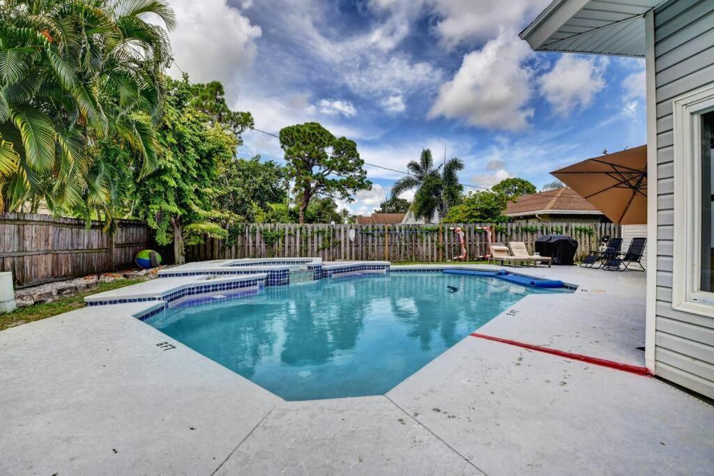 5 Bedroom Mansion With Pool And Non-Heated Jacuzzi Games In Boynton Beach Buitenkant foto