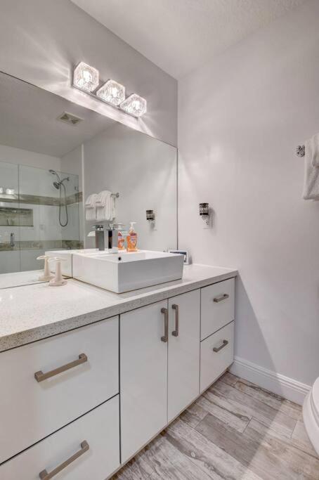 5 Bedroom Mansion With Pool And Non-Heated Jacuzzi Games In Boynton Beach Buitenkant foto